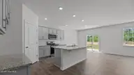 4008 Montford Drive, New Bern, NC 28562 — 5-bedroom home in West New Bern, New Bern, NC, photo 8 of 44: 2002 Minnette Circle