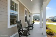 658 Fishermans Point, Newport, NC 28570 — 4-bedroom home in Bogue Watch, Newport, NC, photo 4 of 48: 32-web-or-mls-1S3A2359