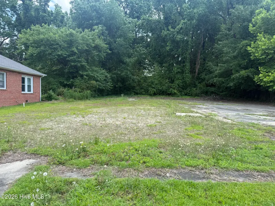 208 Glenwood Avenue, Kinston, NC 28501 — lot, Kinston, NC, photo 1 of 5: Photo May 28 2026, 12 59 00 PM