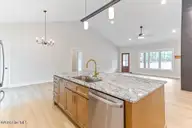131 Longleaf Drive, West End, NC 27376 — 4-bedroom home in Seven Lakes West, West End, NC, photo 16 of 39: 131 Longleaf Dr-LR-JFP-18