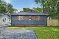 2157 Burnett Boulevard, Wilmington, NC 28401 — 3-bedroom home in Sunset Park, Wilmington, NC, photo 1 of 31