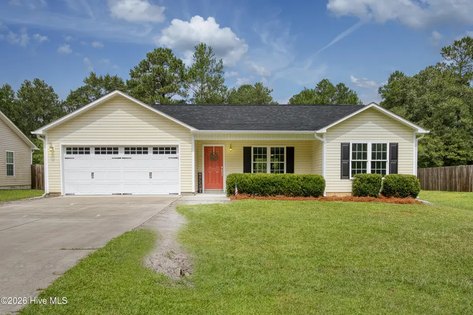212 Sweet Gum Lane, Richlands, NC 28574 — 3-bedroom home in Ashbury Park, Richlands, NC, photo 1 of 44