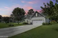 116 Bellchase Drive, Jacksonville, NC 28540 — 4-bedroom home in Northridge, Jacksonville, NC, photo 5 of 35