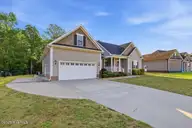 306 Willowbrook Drive, Pikeville, NC 27863 — 3-bedroom home in Willowbrook, Pikeville, NC, photo 2 of 31: 02-306 Willowbrook Dr-2