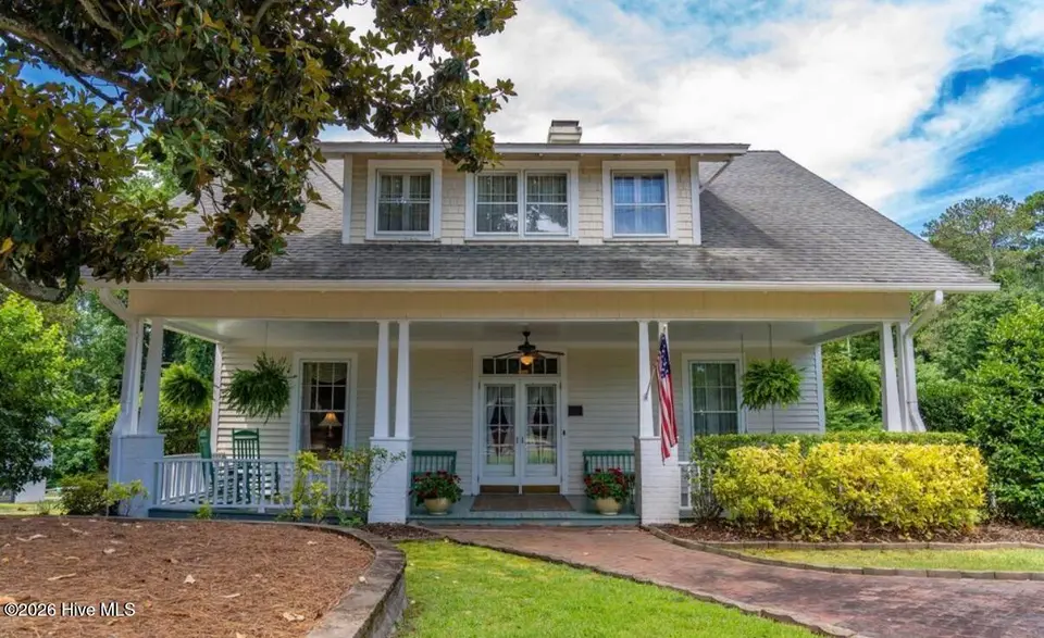 303 Mcreynolds Street, Carthage, NC 28327 — 5-bedroom home in Carthage, Carthage, NC, photo 1 of 57: Front