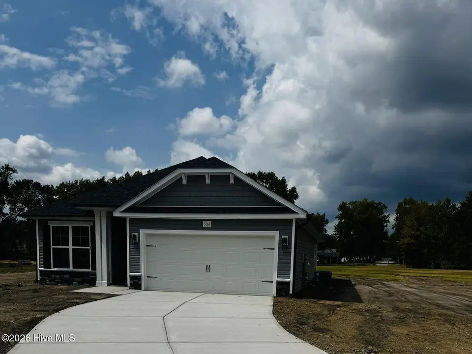 504 S Carey Street, La Grange, NC 28551 — 3-bedroom home in Blair Ridge, La Grange, NC, photo 1 of 16: IMG_6790