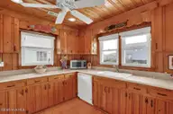 1040 Ocean Boulevard, Topsail Beach, NC 28445 — 3-bedroom home in New Topsail Beach, Topsail Beach, NC, photo 12 of 41