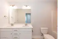 363 Eliza Way, Winterville, NC 28590 — 4-bedroom home in Copper Creek, Winterville, NC, photo 21 of 31: 2nd bath up (Custom)