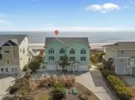 5307 Ocean Drive East, Emerald Isle, NC 28594 — 4-bedroom waterfront townhome in Emerald Isle By The Sea, Emerald Isle, NC, photo 12 of 37: Crystal Coast - 5307 Ocean Dr East