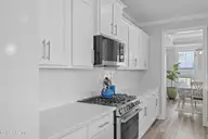 11 Tilloo Cut Way, Hampstead, NC 28443 — 4-bedroom home in Sanctuary at Forest Sound, Hampstead, NC, photo 21 of 60: 16_kitchen