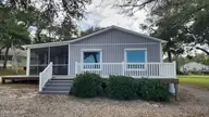 197 Pamlico Parkway, Beaufort, NC 28516 — 3-bedroom waterfront home in Sportsman Village, Beaufort, NC, photo 16 of 77