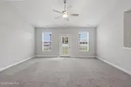 304 Mizzen Way, Elizabeth City, NC 27909 — 3-bedroom home in Tooley Harbor, Elizabeth City, NC, photo 17 of 44: Living Room