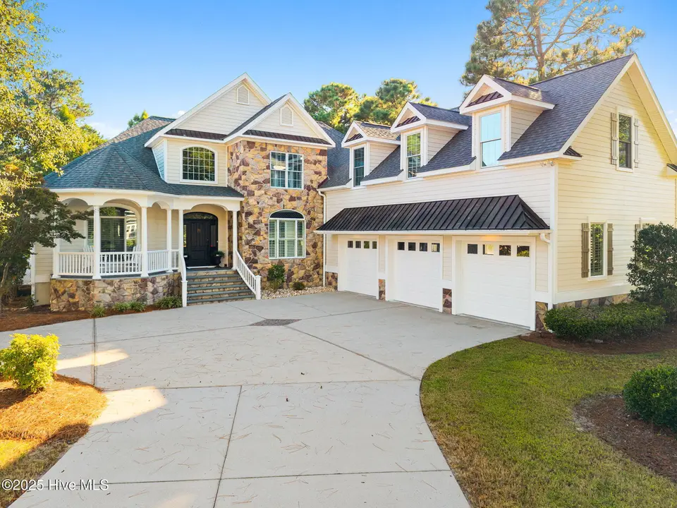 3705 Fairfield Way, Southport, NC 28461 — 4-bedroom waterfront home in St James, Southport, NC, photo 1 of 74: Welcome to 3705 Fairfield Way