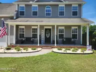 216 Rudolph Lane, Hubert, NC 28539 — 3-bedroom home in Waters Edge, Hubert, NC, photo 5 of 41