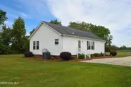 125 Trails End Lane, Whiteville, NC 28472 — 3-bedroom home in Whiteville, Whiteville, NC, photo 8 of 34