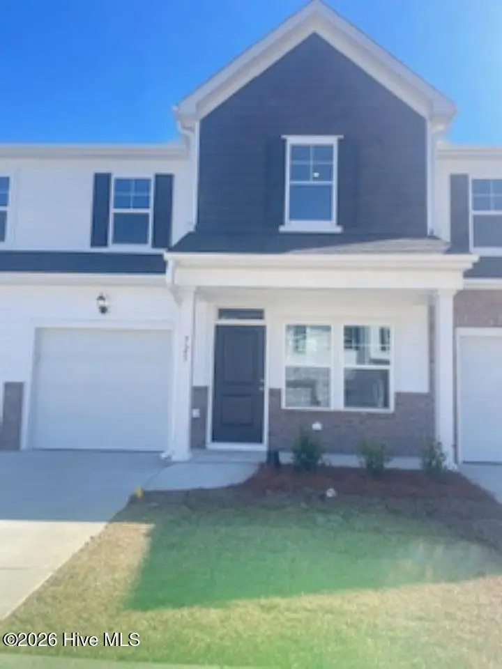 846 Palm Frond Way NW, Calabash, NC 28467 — 3-bedroom townhome in Calabash Palms, Calabash, NC, photo 1 of 21