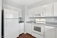 4187 Spirea Drive, Wilmington, NC 28403 — 2-bedroom condo in Landmark Condominiums, Wilmington, NC, photo 9 of 24