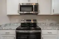 104 Palo Alto Park Drive, Maysville, NC 28555 — 3-bedroom home, Maysville, NC, photo 23 of 59: Kitchen