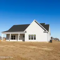1907 Ridenour Court, Farmville, NC 27828 — 3-bedroom home in Whitaker Glen, Farmville, NC, photo 10 of 26: IMG_9619