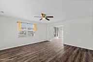 84 Crush Court, Swansboro, NC 28584 — 3-bedroom townhome in Pirates Cove Townhouses, Swansboro, NC, photo 3 of 29: Living Room