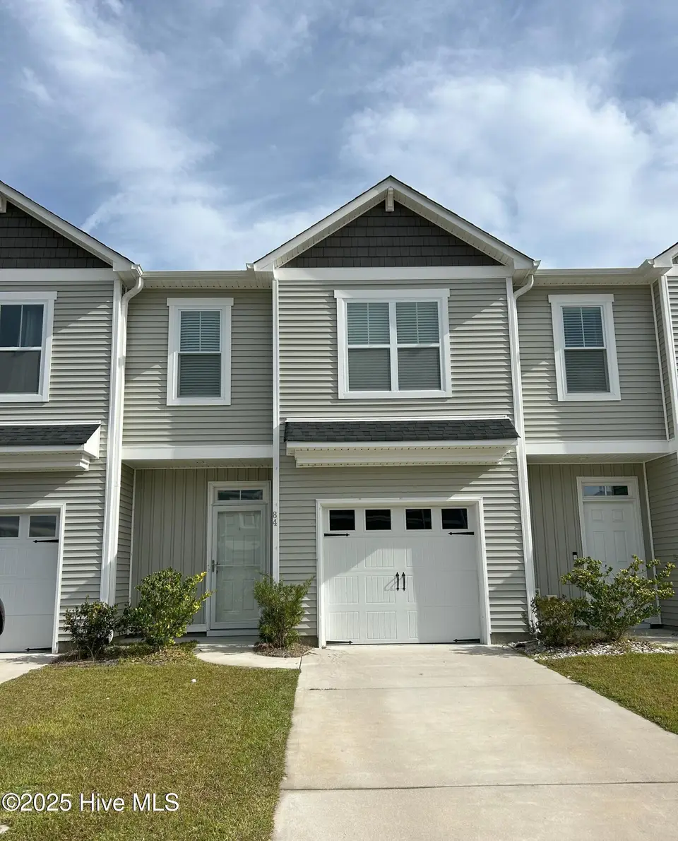 84 Aspen Road, Hampstead, NC 28443 — 3-bedroom townhome in Cypress Grove, Hampstead, NC, photo 1 of 28: Front