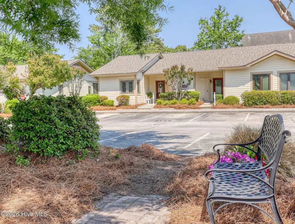 135 Longstreet Drive Apt 101, Wilmington, NC 28412 — 2-bedroom condo in Valleygate Villas, Wilmington, NC, photo 1 of 50: 135LongstreetDr101-3_