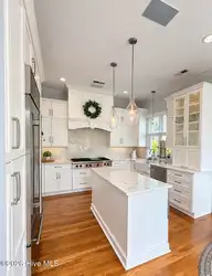 606 Wild Dunes Circle, Wilmington, NC 28411 — 3-bedroom waterfront home in Porters Neck Plantation, Wilmington, NC, photo 4 of 15: kitchen