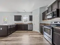 104 Stonewater Lane, Jacksonville, NC 28546 — 4-bedroom home in Hunters Creek, Jacksonville, NC, photo 5 of 37: 16-web-or-mls-104 Stonewater Ln 33