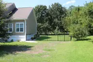 104 Queens Harbor Drive, Swansboro, NC 28584 — 4-bedroom waterfront home in Queens Harbor, Swansboro, NC, photo 4 of 50