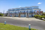 3 Bermuda Landing Place, North Topsail Beach, NC 28460 — 3-bedroom waterfront townhome in Bermuda Landing, North Topsail Beach, NC, photo 15 of 69: 01-IMG_4449-Edit