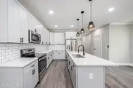 517 N 11th Street, Wilmington, NC 28401 — 3-bedroom home in Brooklyn, Wilmington, NC, photo 4 of 23: Int2