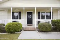 209 Snowden Court, Richlands, NC 28574 — 3-bedroom home in Cherrywoods, Richlands, NC, photo 3 of 35: 41-web-or-mls-img_9232