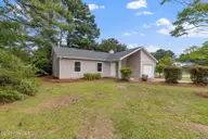 218 Disney Drive, Wilmington, NC 28409 — 3-bedroom home in Millbrook, Wilmington, NC, photo 4 of 34