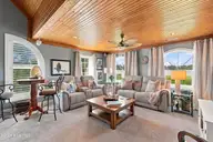 1316 Heron Run Drive, Wilmington, NC 28403 — 3-bedroom waterfront home in Heron Run, Wilmington, NC, photo 18 of 29: 40_family room