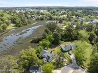 111 Chestnut Drive, Beaufort, NC 28516 — 3-bedroom waterfront home in Hancock Park, Beaufort, NC, photo 21 of 37: 17-web-or-mls-111 Chestnut Dr 017