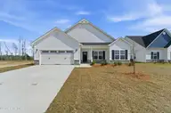 120 Sanctuary Street, Jacksonville, NC 28546 — 4-bedroom home in The Vineyards, Jacksonville, NC, photo 1 of 27: DSC02998