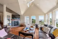 102 Gibbs Circle, Beaufort, NC 28516 — 3-bedroom waterfront home in Gibbs Landing, Beaufort, NC, photo 12 of 38: 10-web-or-mls-chadwick-visuals-102-gibbs