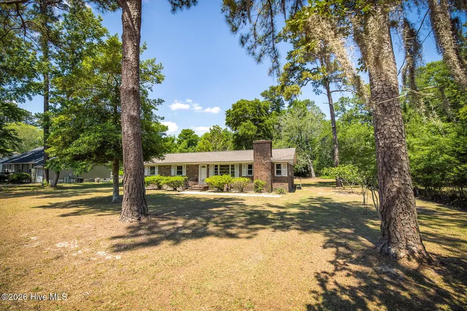 1501 Parmele Drive, Wilmington, NC 28401 — 3-bedroom home in Sherwood Forest, Wilmington, NC, photo 1 of 23