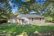 111 Lakehurst Drive, Dudley, NC 28333 — 3-bedroom waterfront home in Robin Lake, Dudley, NC, photo 9 of 49: 111 Lakehurst Dr-9 2