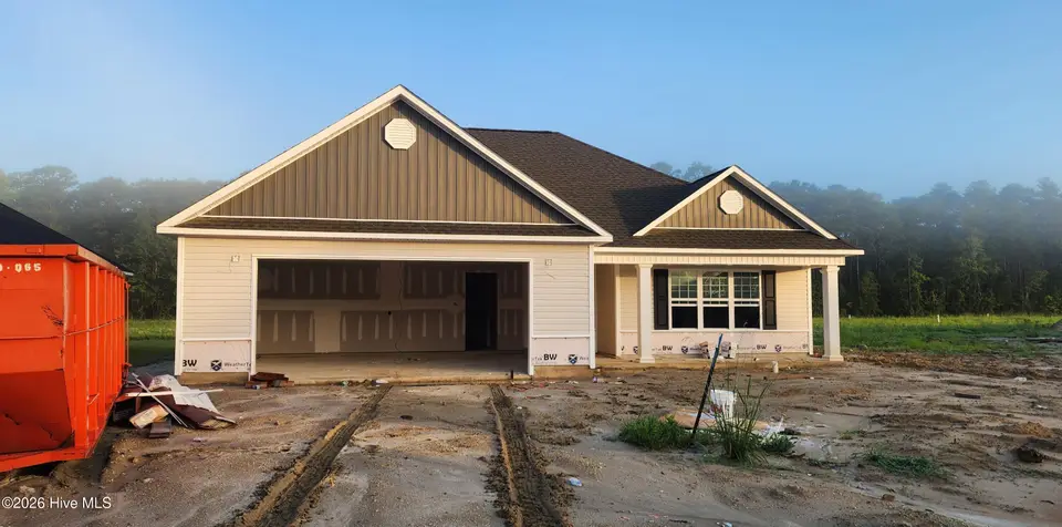 4014 Bluewater Boulevard, New Bern, NC 28562 — 3-bedroom home in Bluewater Rise, New Bern, NC, photo 1 of 12
