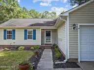 404 Silo Court, Hubert, NC 28539 — 3-bedroom home in Ole Mill Village, Hubert, NC, photo 3 of 38: 48-web-or-mls-P7011928