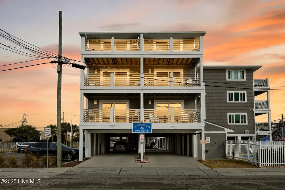 15 Nathan Street 106, Wrightsville Beach, NC 28480 — 1-bedroom waterfront condo in Sand Peddler Inn, Wrightsville Beach, NC, photo 1 of 44
