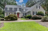 622 Lake Shore Drive, Goldsboro, NC 27534 — 4-bedroom waterfront home in Walnut Creek, Goldsboro, NC, photo 2 of 72: IMG_4747