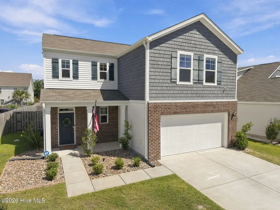 808 Airlie Vista Lane, Surf City, NC 28445 — 3-bedroom home in Waterside, Surf City, NC, photo 1 of 61
