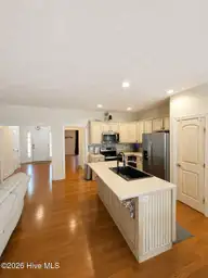 124 Lancashire Lane, West End, NC 27376 — 3-bedroom home in Seven Lakes South, West End, NC, photo 8 of 28