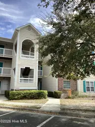 906 Litchfield Way G, Wilmington, NC 28405 — 2-bedroom condo in Cape Cottages, Wilmington, NC, photo 2 of 24