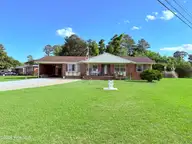 102 Yorkshire Drive, Jacksonville, NC 28546 — 3-bedroom home in Montclair, Jacksonville, NC, photo 2 of 20: 102 Yorkshire