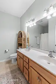 215/217 Lloyd Street, Holly Ridge, NC 28445 — 6-bedroom home in Sholar Estates, Holly Ridge, NC, photo 14 of 46