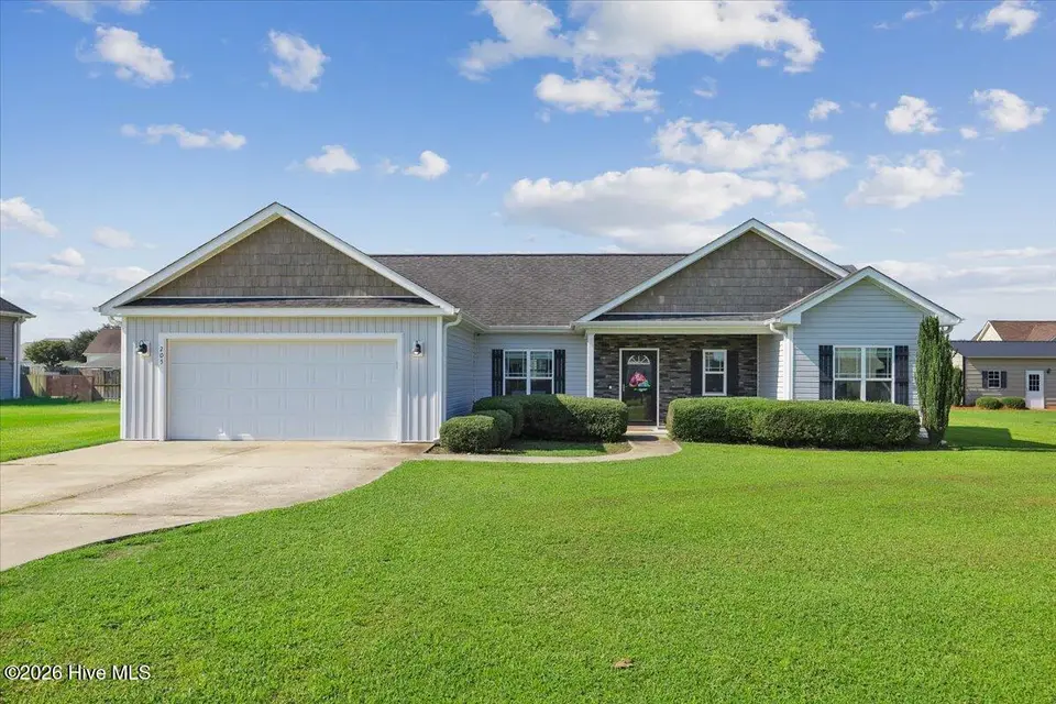 205 Mary Frances Way, Pikeville, NC 27863 — 3-bedroom home in Lancaster Pointe, Pikeville, NC, photo 1 of 36: main