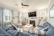 161 Gray Duck Drive, Beaufort, NC 28516 — 4-bedroom home in Beau Coast, Beaufort, NC, photo 18 of 73: Great room